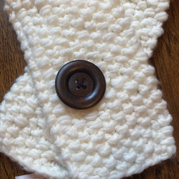 NWT Fossil Berkley whisper white button knit scarf - Picture 2 of 4